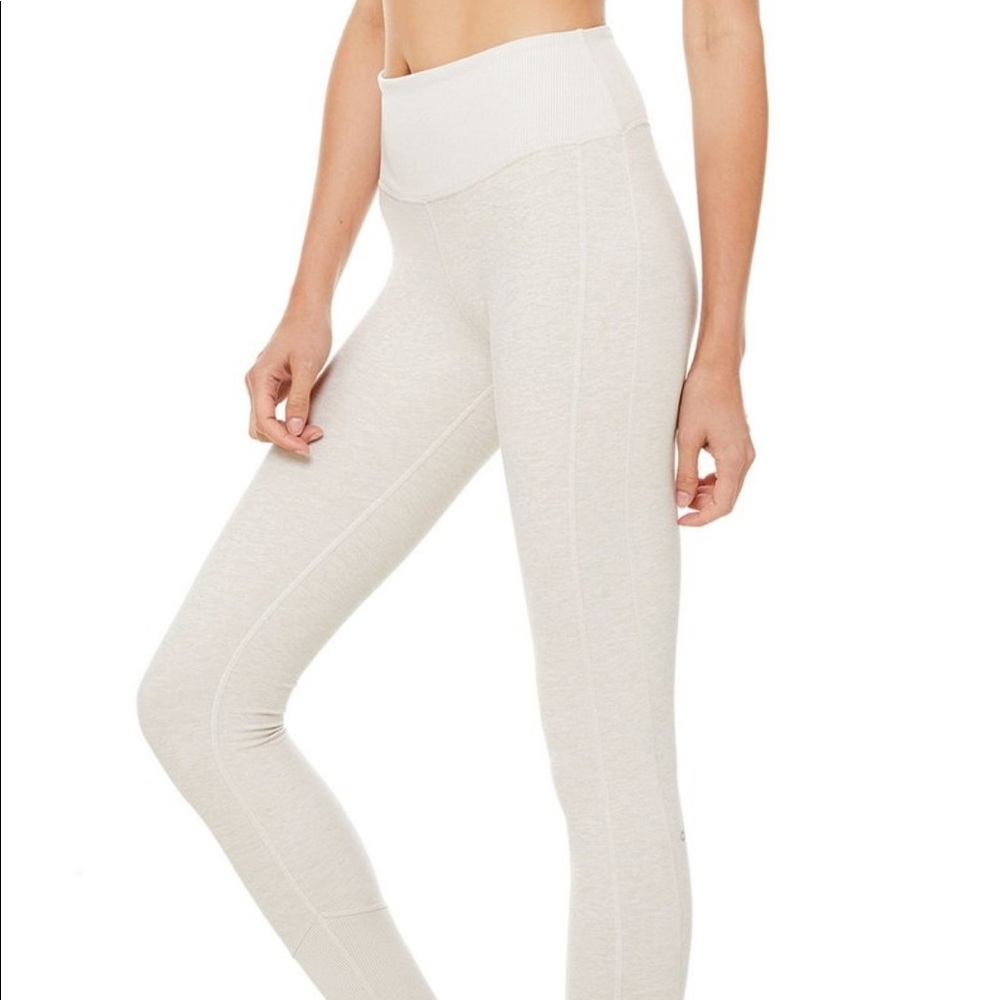 BNWT High-Waist Alosoft Lounge Legging in Bone